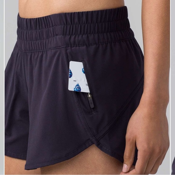 Lululemon Tracker Short 4” Size 4 - Picture 7 of 7